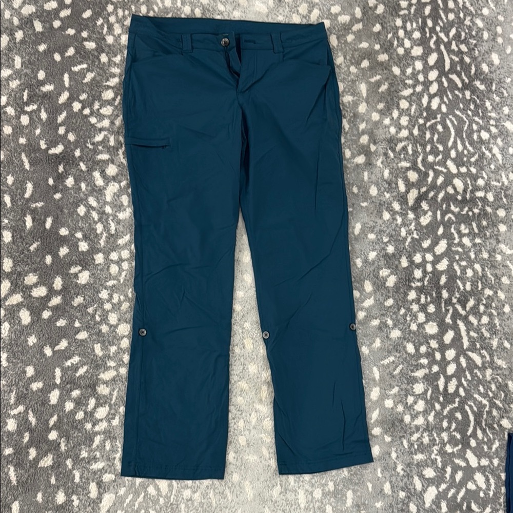 Eddie Bauer Blue Cargo Pants with Straight Leg